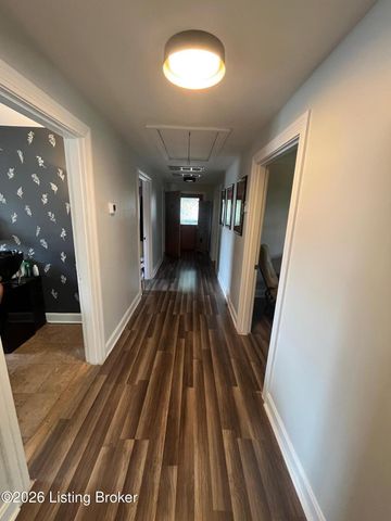 115 N 1st Ave, La Grange, KY 40031