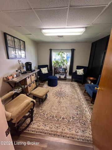115 N 1st Ave, La Grange, KY 40031