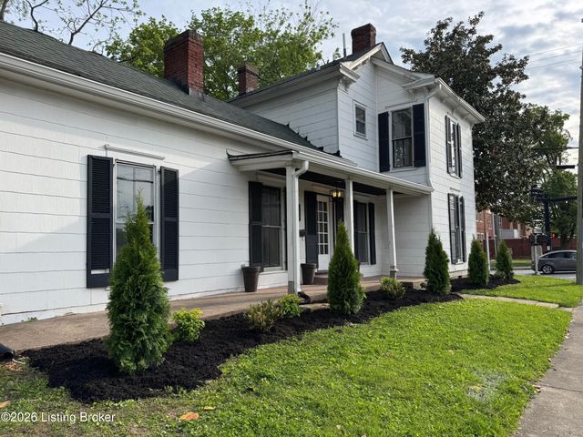 115 N 1st Ave, La Grange, KY 40031