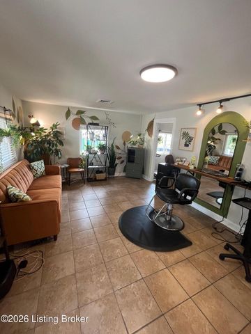 115 N 1st Ave, La Grange, KY 40031