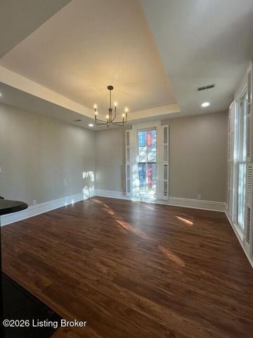 115 N 1st Ave, La Grange, KY 40031