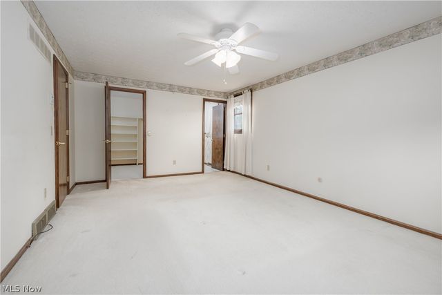 407 Eastbury Avenue NE, North Canton, OH 44720