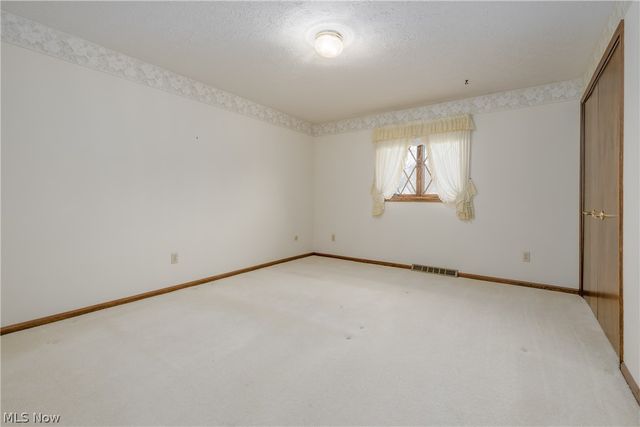 407 Eastbury Avenue NE, North Canton, OH 44720