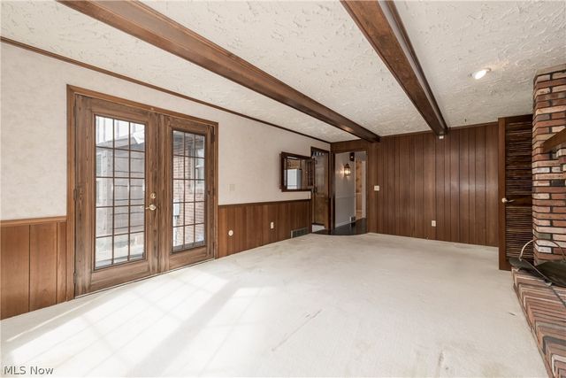 407 Eastbury Avenue NE, North Canton, OH 44720