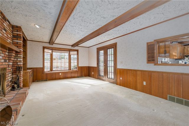 407 Eastbury Avenue NE, North Canton, OH 44720