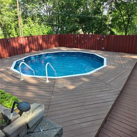 6509 Twin Oaks Drive, Kansas City, MO 64151