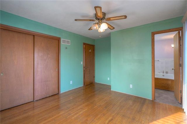 6509 Twin Oaks Drive, Kansas City, MO 64151