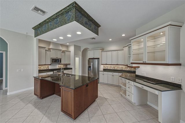 1814 SANDHILL LANE, Winter Haven, FL 33884