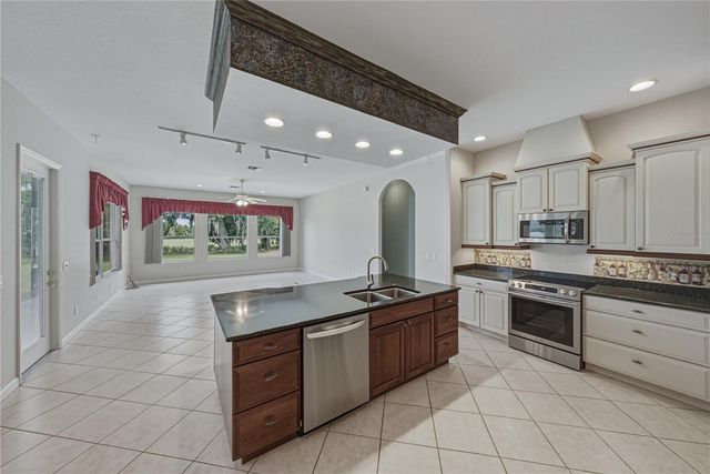 1814 SANDHILL LANE, Winter Haven, FL 33884