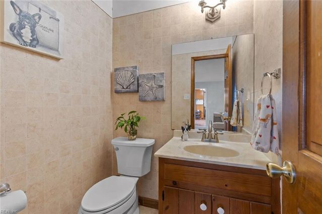 204 Harlan DR, Yorktown, VA 23692