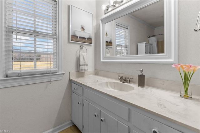 204 Harlan DR, Yorktown, VA 23692