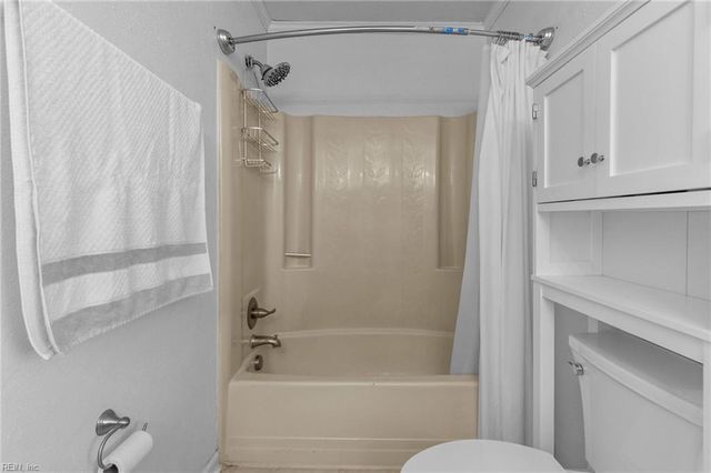 204 Harlan DR, Yorktown, VA 23692