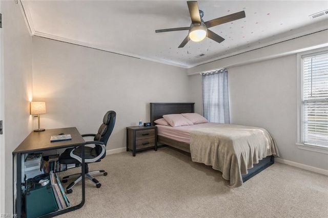 204 Harlan DR, Yorktown, VA 23692