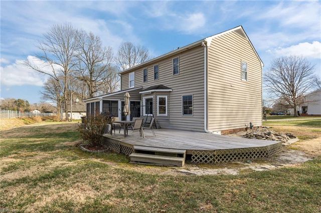204 Harlan DR, Yorktown, VA 23692