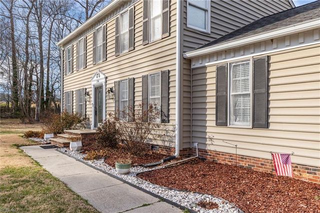 204 Harlan DR, Yorktown, VA 23692