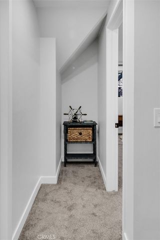 377 Hillside, Lake Arrowhead, CA 92352