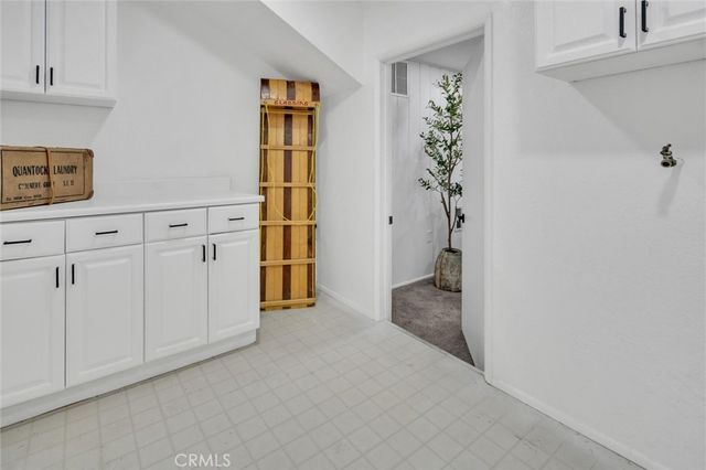 377 Hillside, Lake Arrowhead, CA 92352