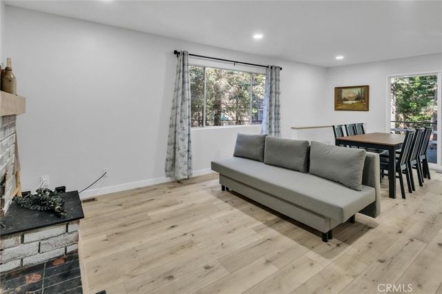 377 Hillside, Lake Arrowhead, CA 92352
