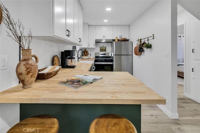 377 Hillside, Lake Arrowhead, CA 92352