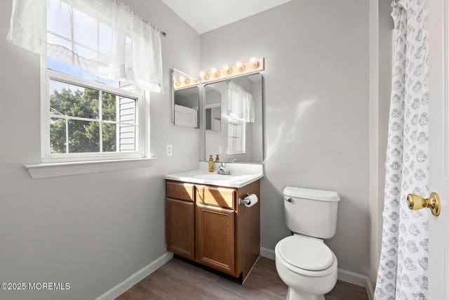 104 Prosperity Court, Toms River, NJ 08755