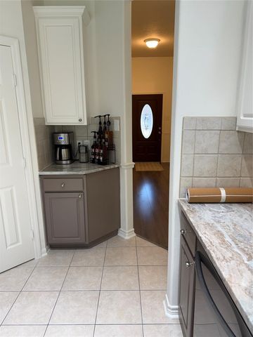47 Hidden Meadow Drive, The Woodlands, TX 77382