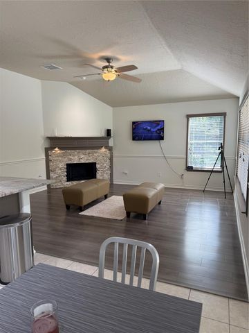 47 Hidden Meadow Drive, The Woodlands, TX 77382