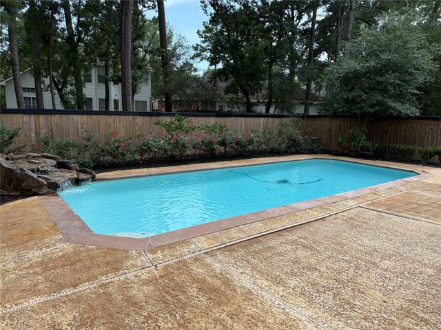 47 Hidden Meadow Drive, The Woodlands, TX 77382