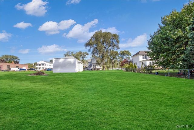 2454 Niagara Road, Wheatfield, NY 14304