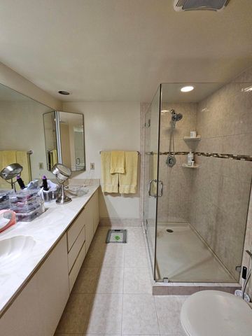 9982 NW 6th Court, Plantation, FL 33324