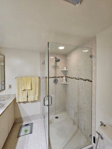 9982 NW 6th Court, Plantation, FL 33324
