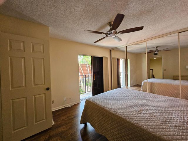 9982 NW 6th Court, Plantation, FL 33324