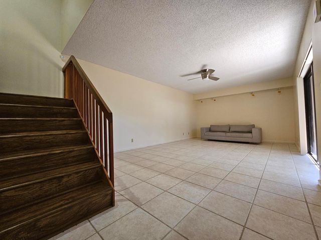 9982 NW 6th Court, Plantation, FL 33324