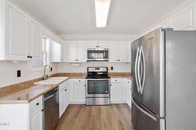 2844 Glastonbury Road, Apex, NC 27539