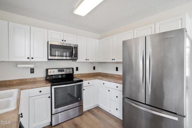 2844 Glastonbury Road, Apex, NC 27539