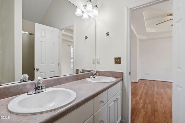 2844 Glastonbury Road, Apex, NC 27539