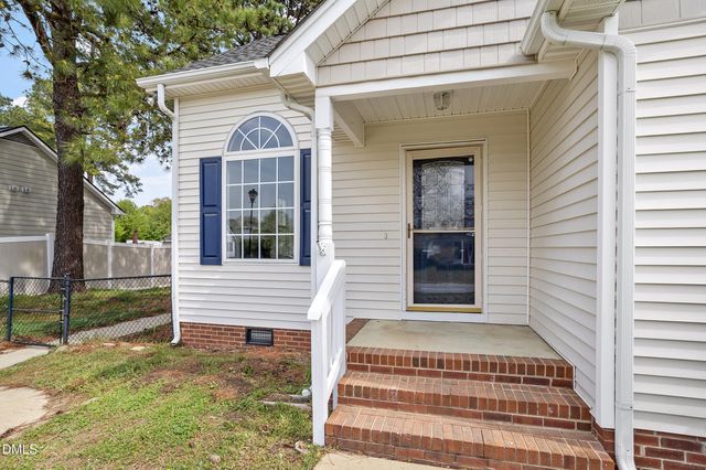 2844 Glastonbury Road, Apex, NC 27539