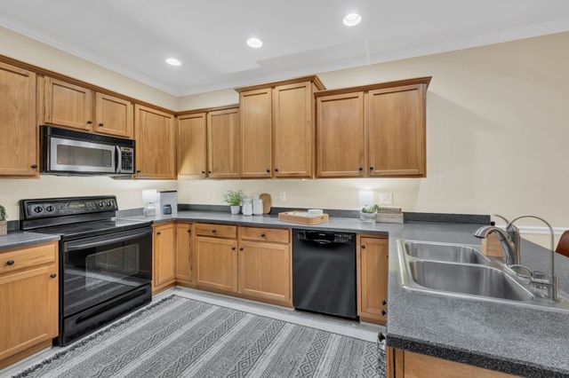 1034 Ridglea Drive, Burns, TN 37029