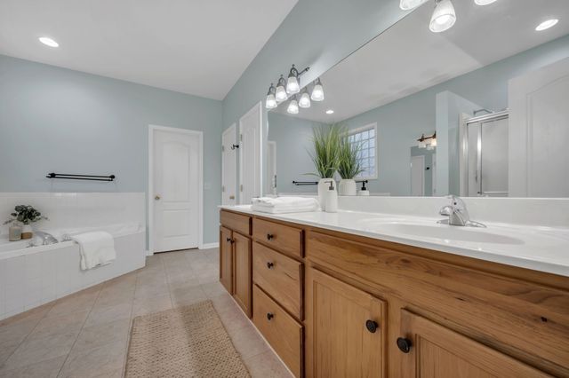 1034 Ridglea Drive, Burns, TN 37029