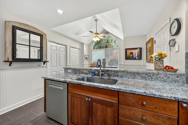 8 Hickory Knoll Pl, Hilton Head Island, SC 29926