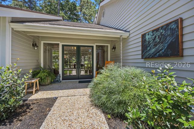 8 Hickory Knoll Pl, Hilton Head Island, SC 29926