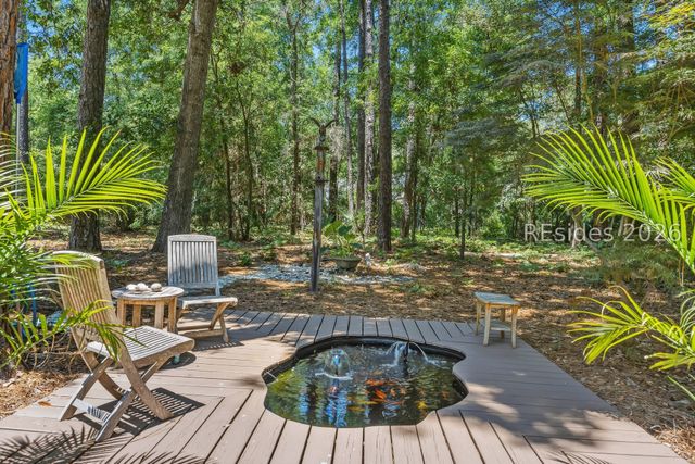 8 Hickory Knoll Pl, Hilton Head Island, SC 29926