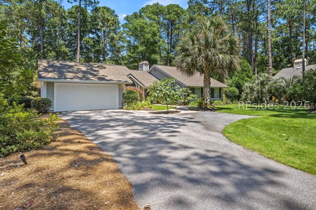 8 Hickory Knoll Pl, Hilton Head Island, SC 29926
