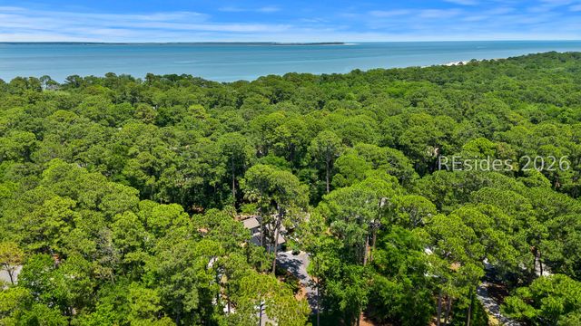 8 Hickory Knoll Pl, Hilton Head Island, SC 29926