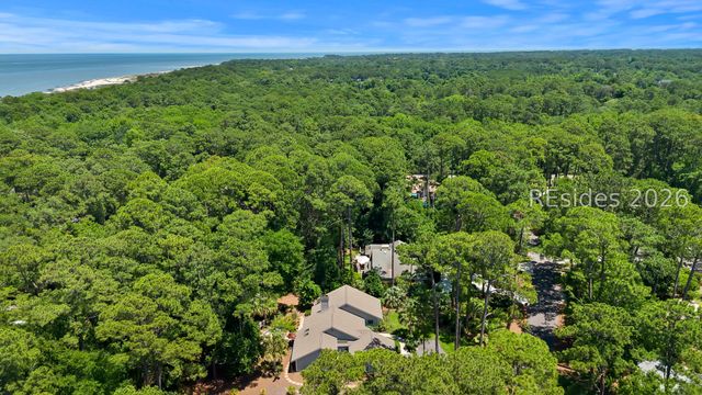8 Hickory Knoll Pl, Hilton Head Island, SC 29926
