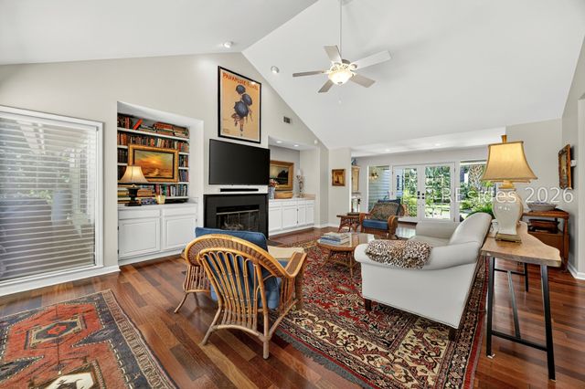 8 Hickory Knoll Pl, Hilton Head Island, SC 29926