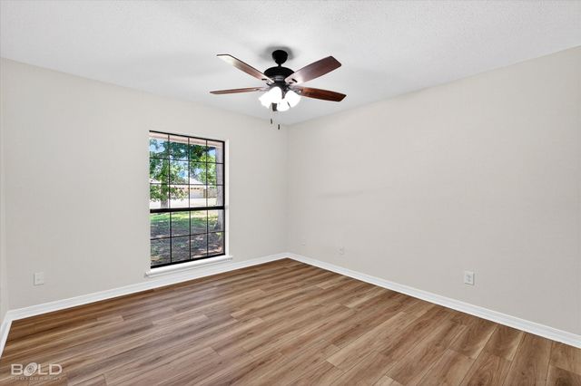 92 S Meadow Lane, Haughton, LA 71037
