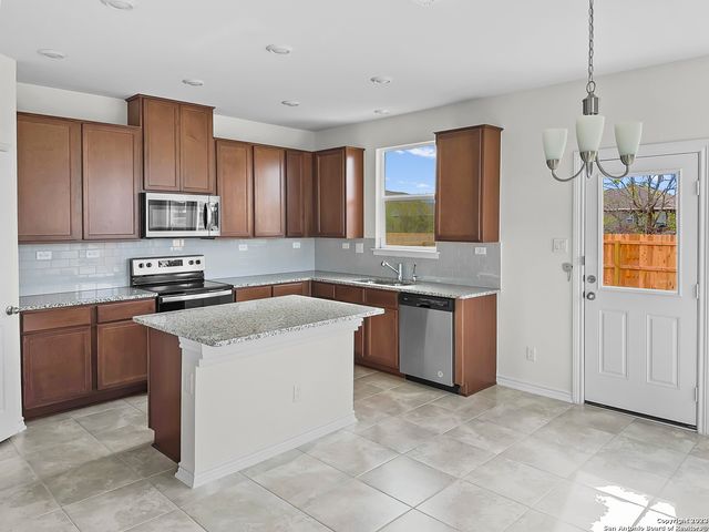 359 Blacktail Dr, New Braunfels, TX 78130