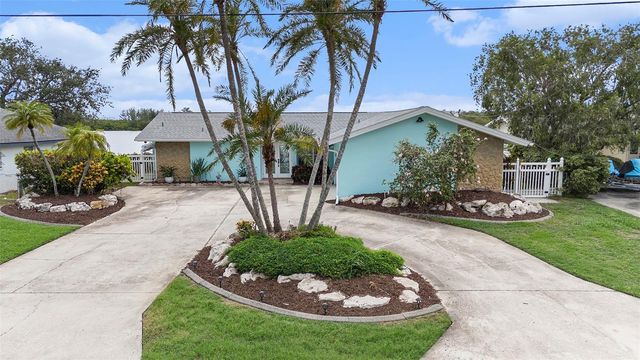 5694 OAKHURST DRIVE, Seminole, FL 33772