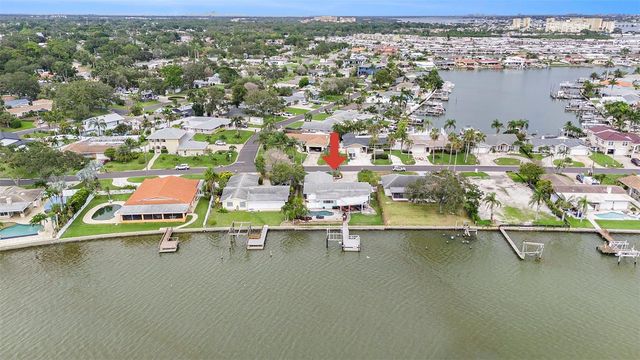 5694 OAKHURST DRIVE, Seminole, FL 33772