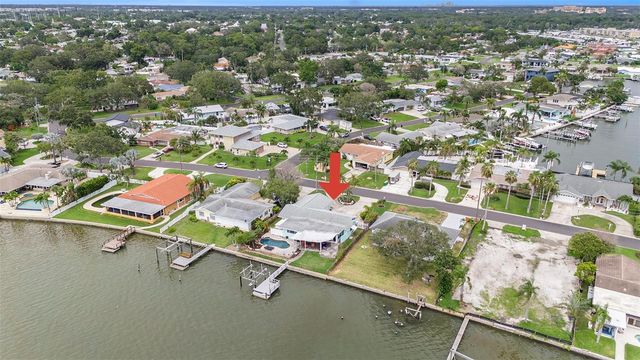 5694 OAKHURST DRIVE, Seminole, FL 33772